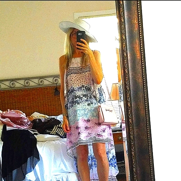 LIGHT WEIGHT COOL BCBG Max Azria Aaric Floral print light flowy high low… - Picture 6 of 17